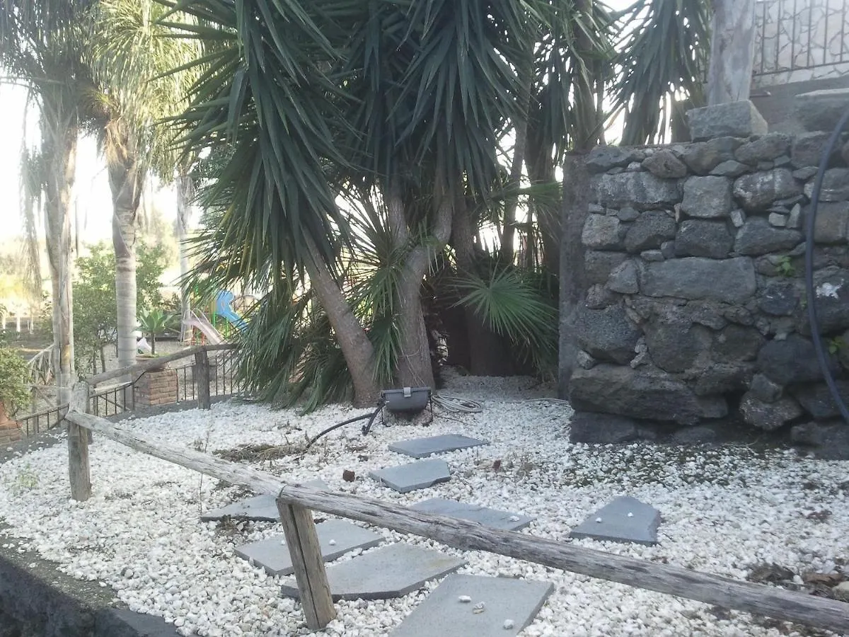 Le Grotte Bed & Breakfast Riposto 0*,  Italy