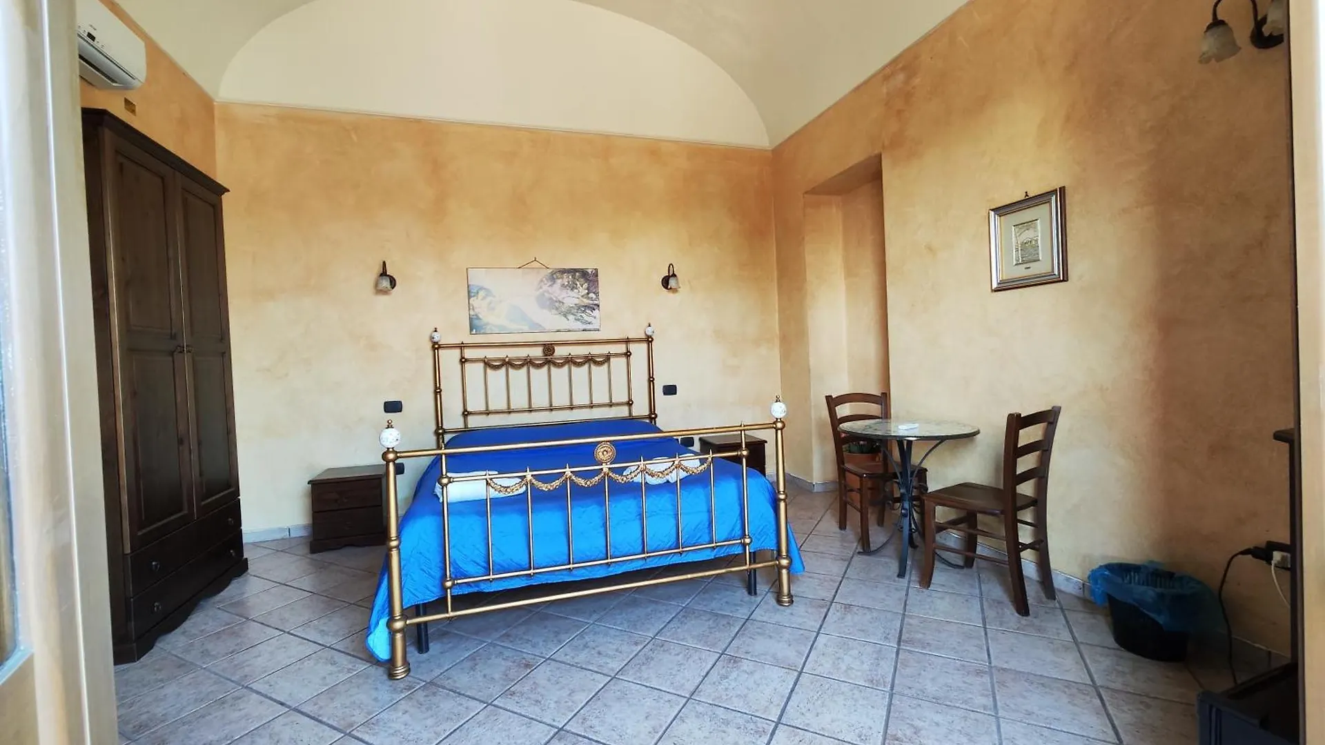 Le Grotte Bed & Breakfast Riposto